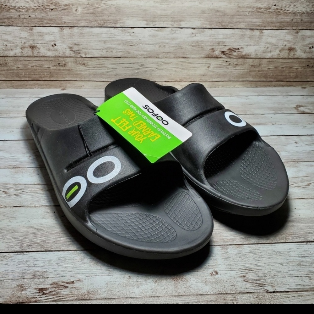 New OOFOS Ooahh black slides.